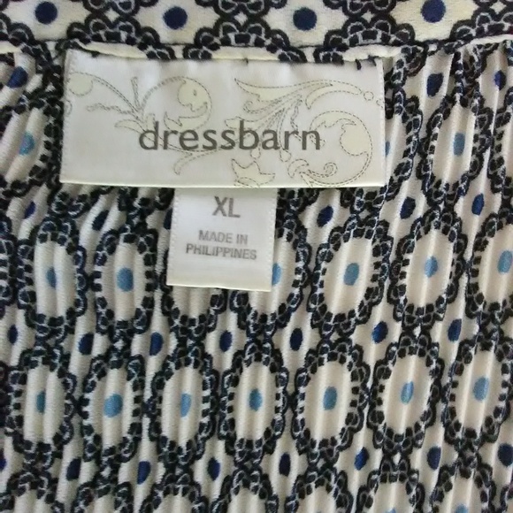 Pretty top - Picture 3 of 3